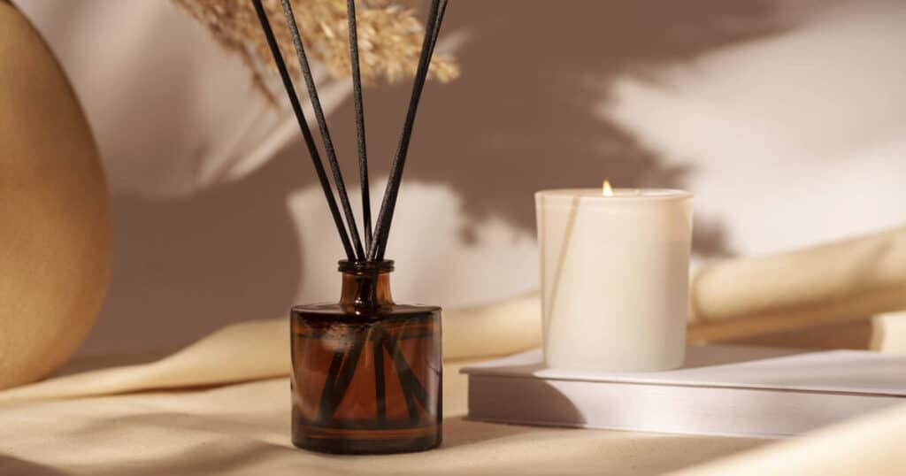 organic-reed-diffuser-in-table