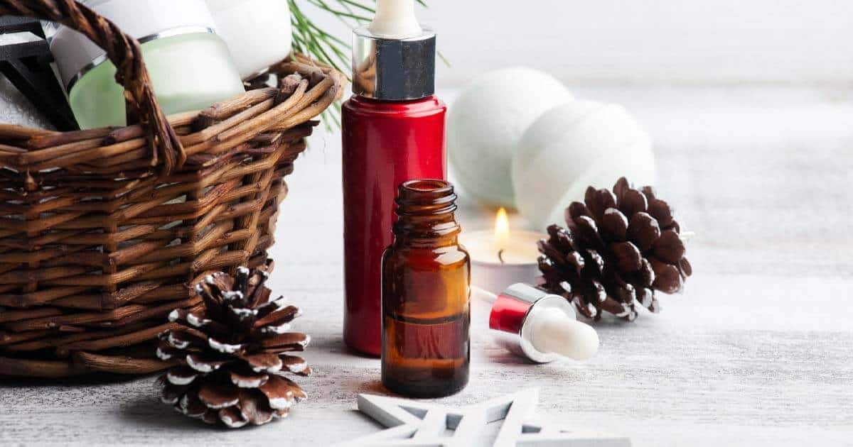15 Best Christmas Essential Oils for a Relaxing Holiday at Home 9 best Christmas essential oils